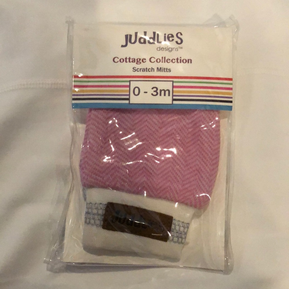 *FREE* with purchase! Juddlies Scratch Mitts
